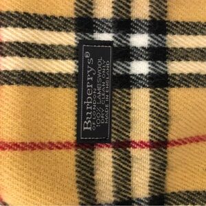 Vintage Unused Burberrys of London Lambswool Scarf